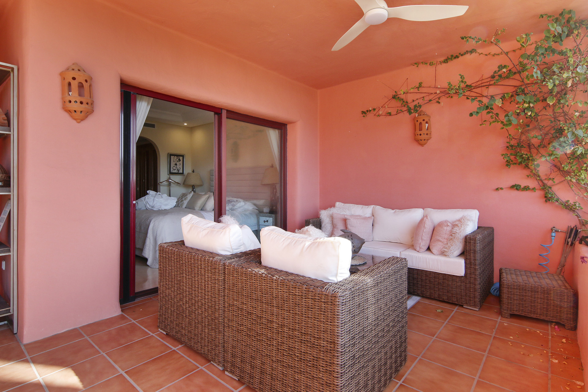 3 Bedroom Apartment in Estepona - Foto 16