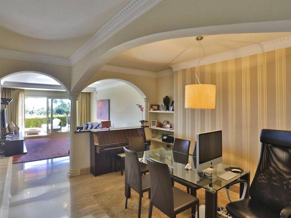3 Bedroom Apartment in Marbella - Photo 12