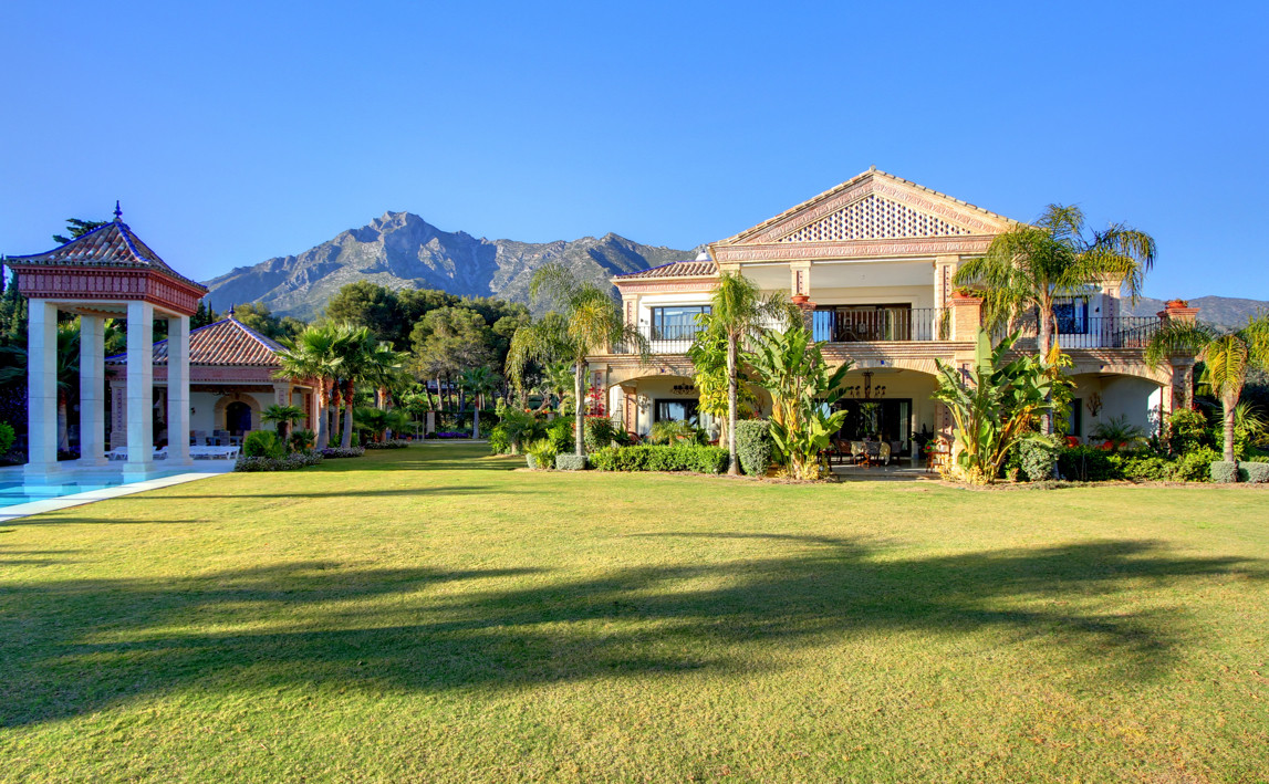 6 Bedroom Villa in Marbella - Photo 5