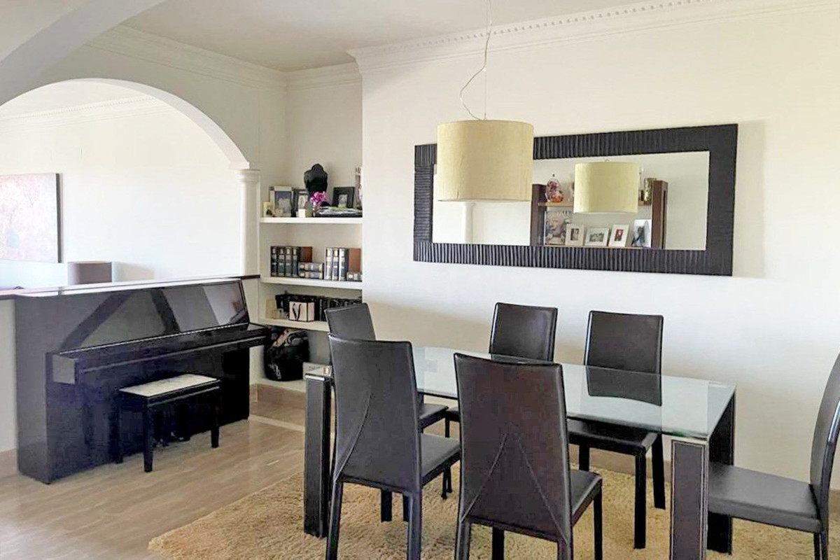 3 Bedroom Apartment in Marbella - Photo 7