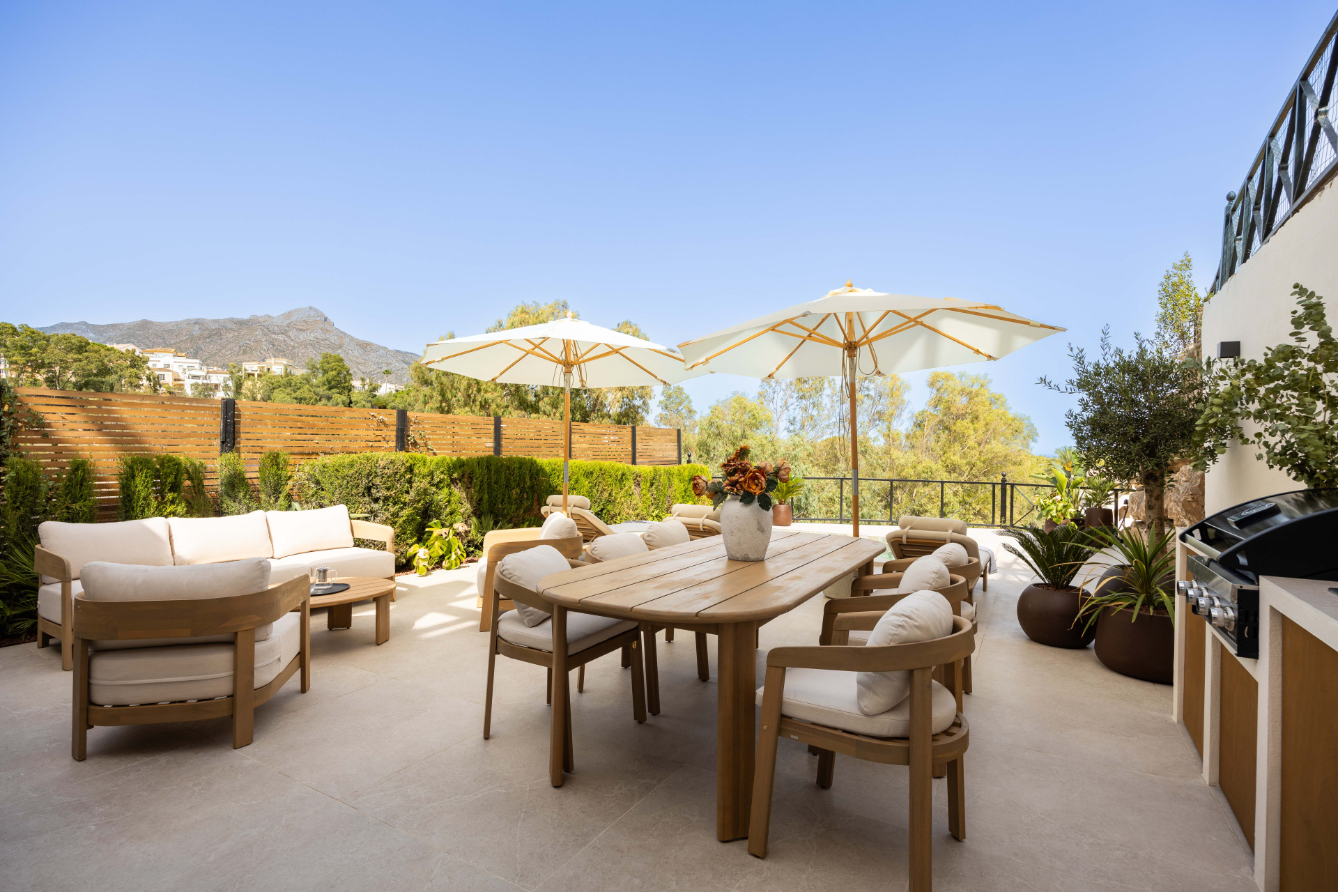 3 Bedroom Apartment in Marbella - Фото 2