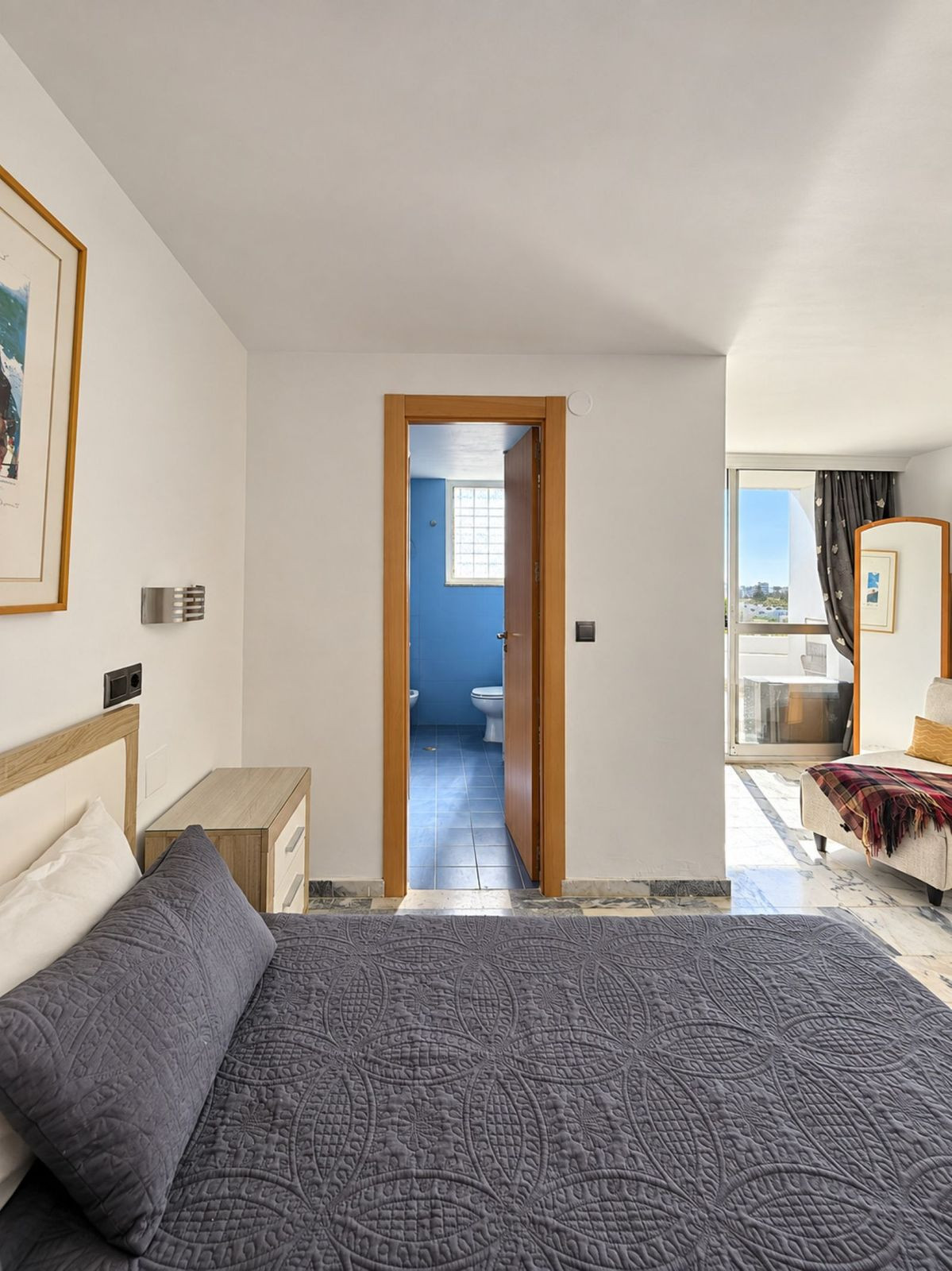 2 Bedroom Apartment in Torremolinos - Photo 17
