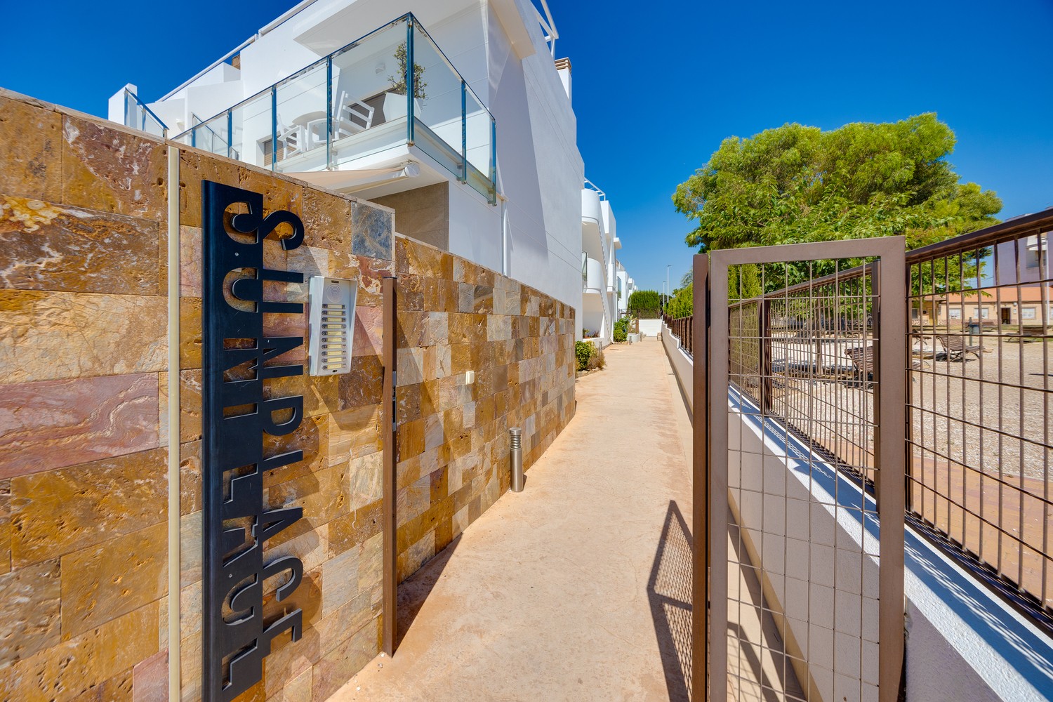 Apartamento com 2 quartos com piscina em Alicante, Espanha – Foto 22