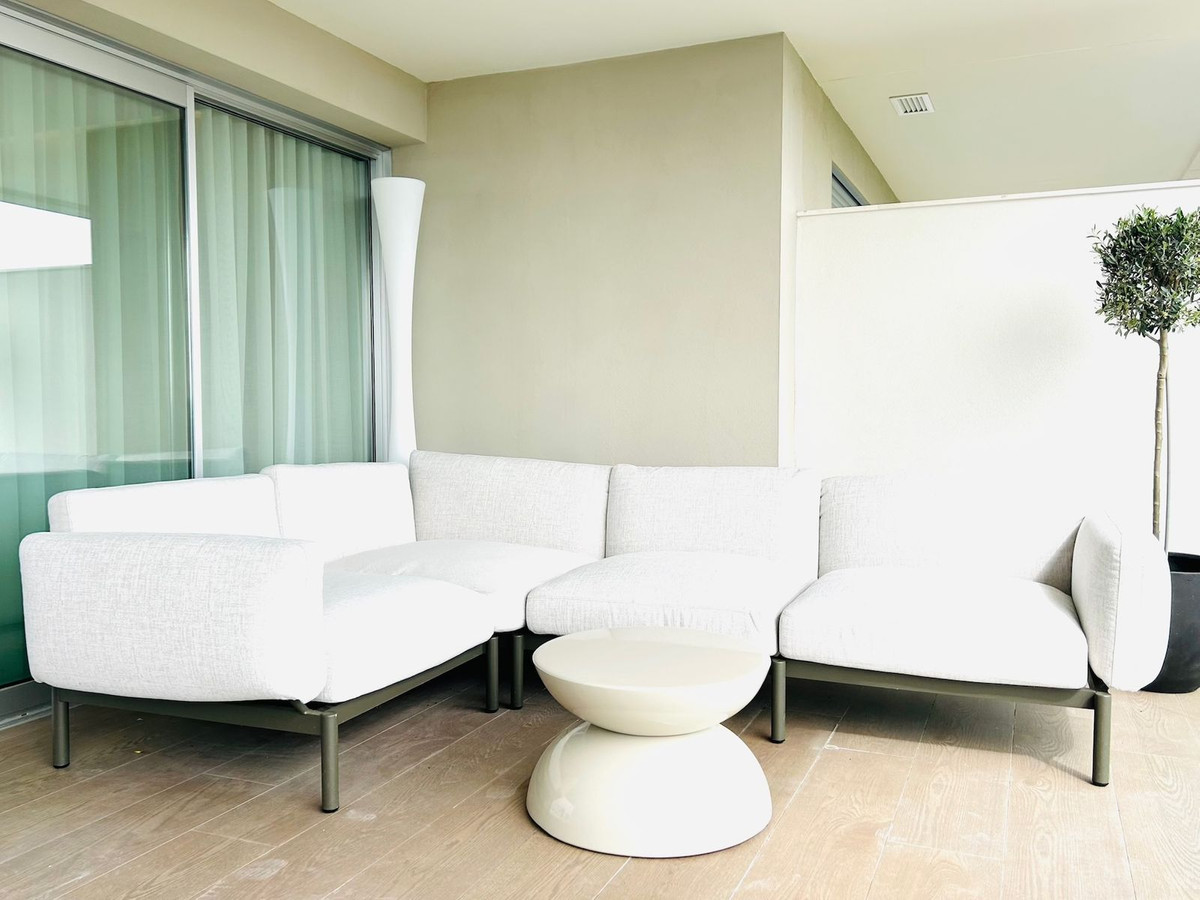 3 Bedroom Apartment in San Pedro de Alcántara - Photo 10