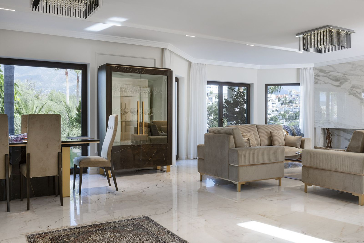 6 Bedroom Villa in Mijas - Photo 17