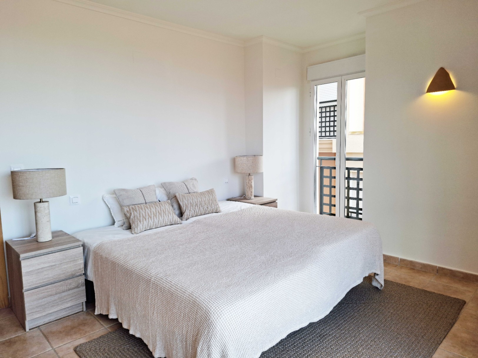 Apartamento com 2 quartos com piscina em Alicante, Espanha – Foto 21