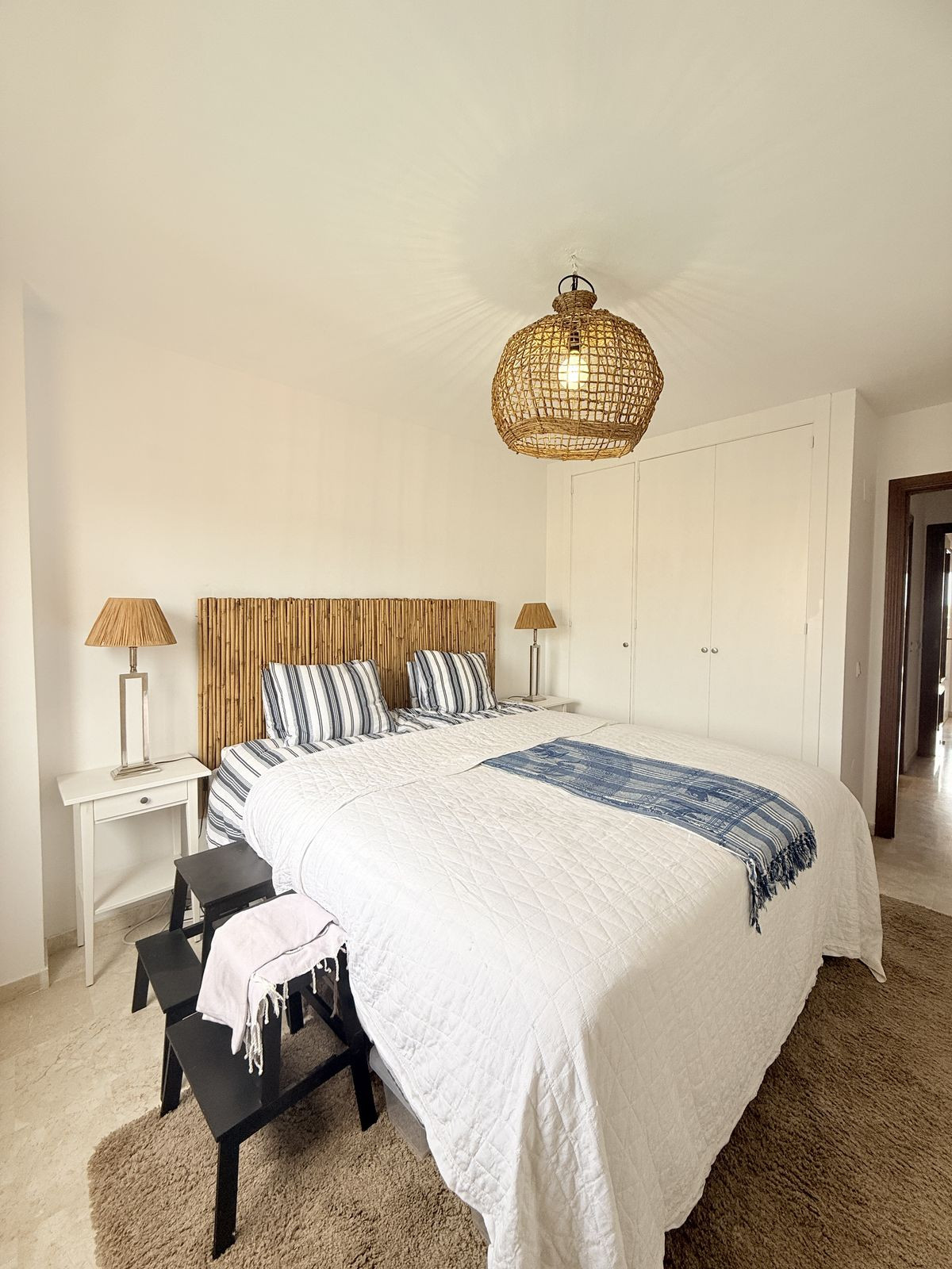 2 Bedroom Apartment in Estepona - Photo 11