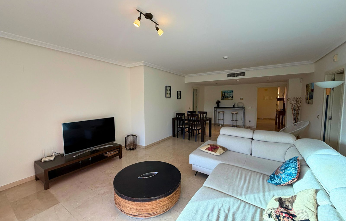 3 Bedroom Apartment in Casares - Photo 11