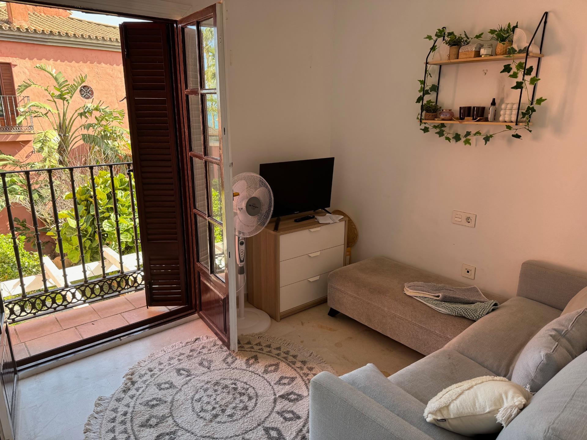 3 Bedroom Villa in Estepona - Photo 4
