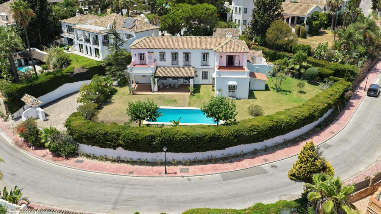 6 Bedroom Villa in Marbella - Photo 34