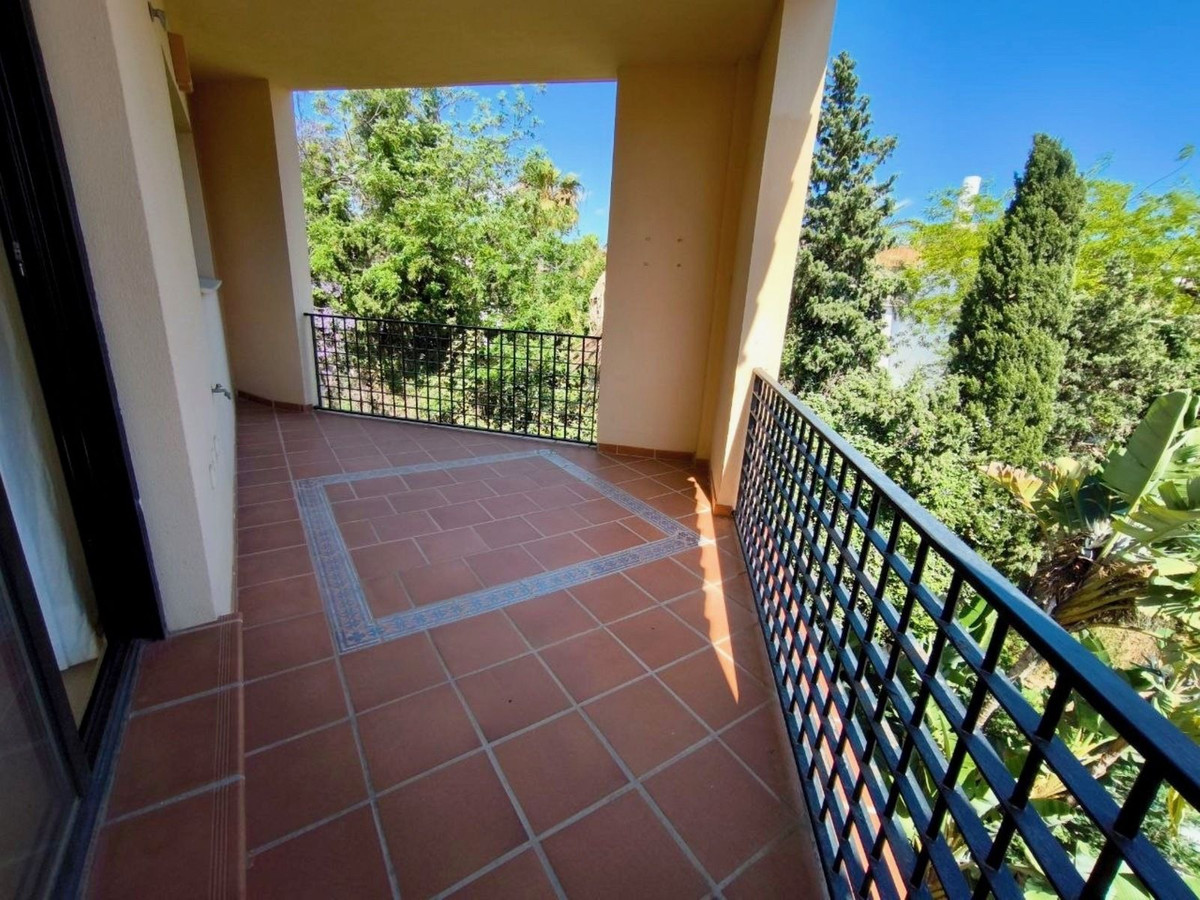 Piso de 2 dormitorios con piscina en Málaga – Foto 1