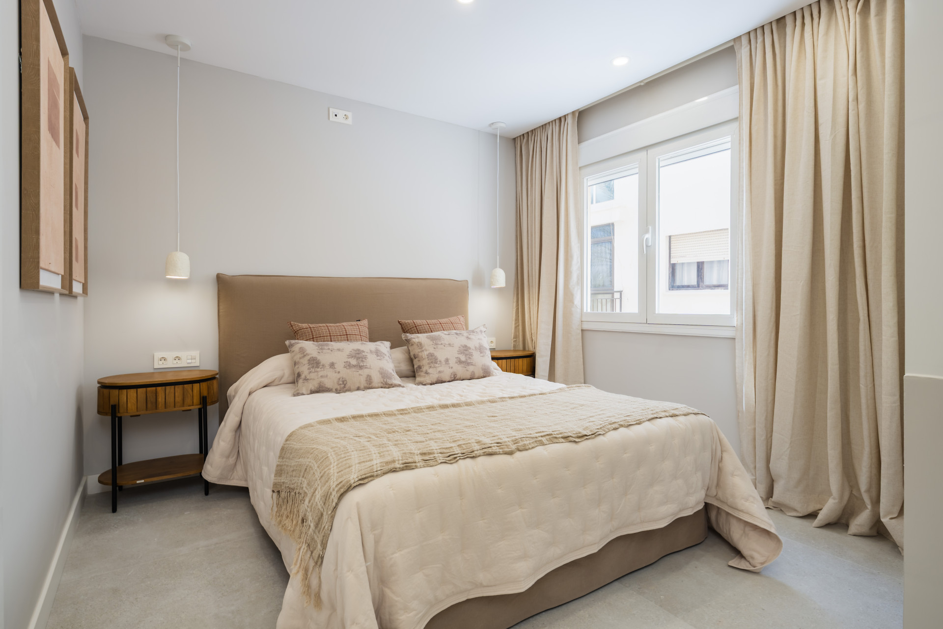 2 Bedroom Apartment in Estepona - Photo 10