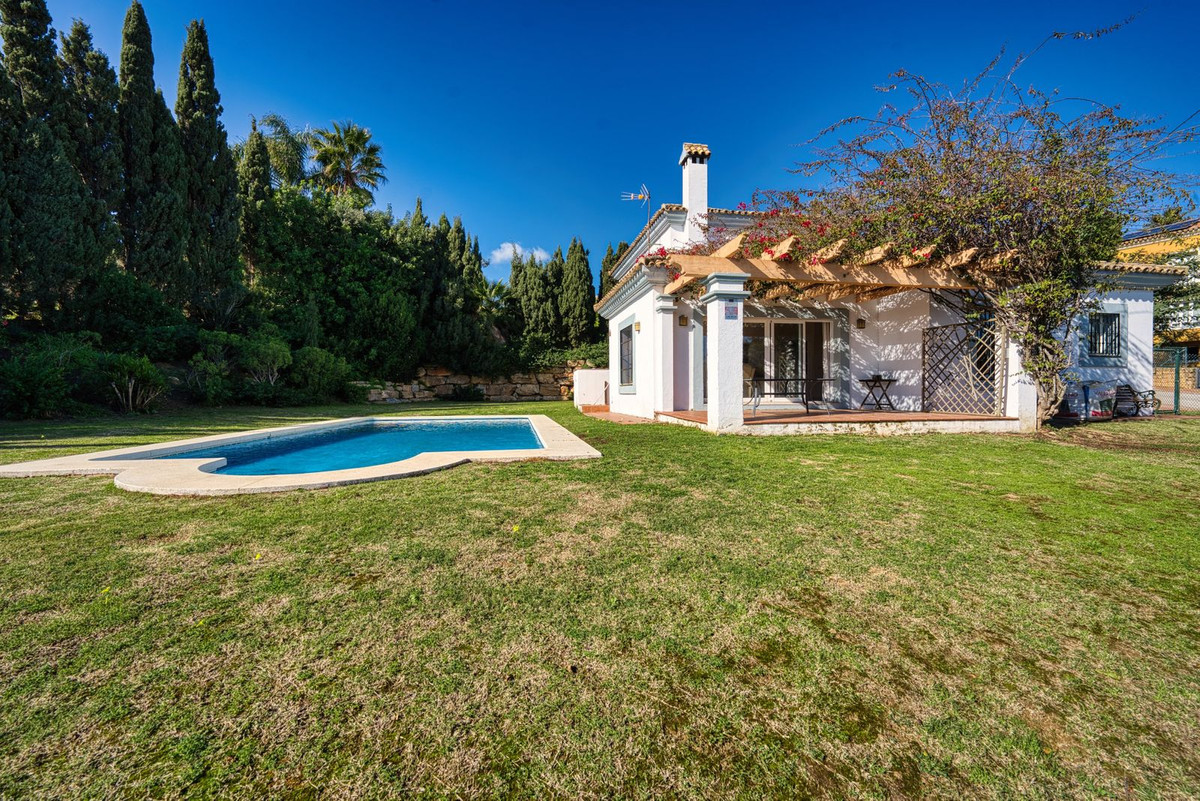 4 Bedroom Villa in La Alcaidesa - Photo 2