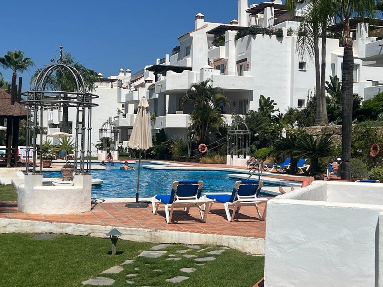 2 Bedroom Apartment in Marbella - Photo 21