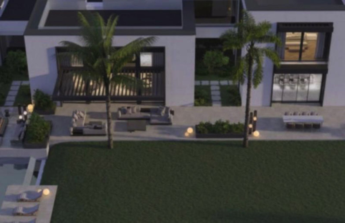 7 Bedroom Villa in Marbella - Photo 6