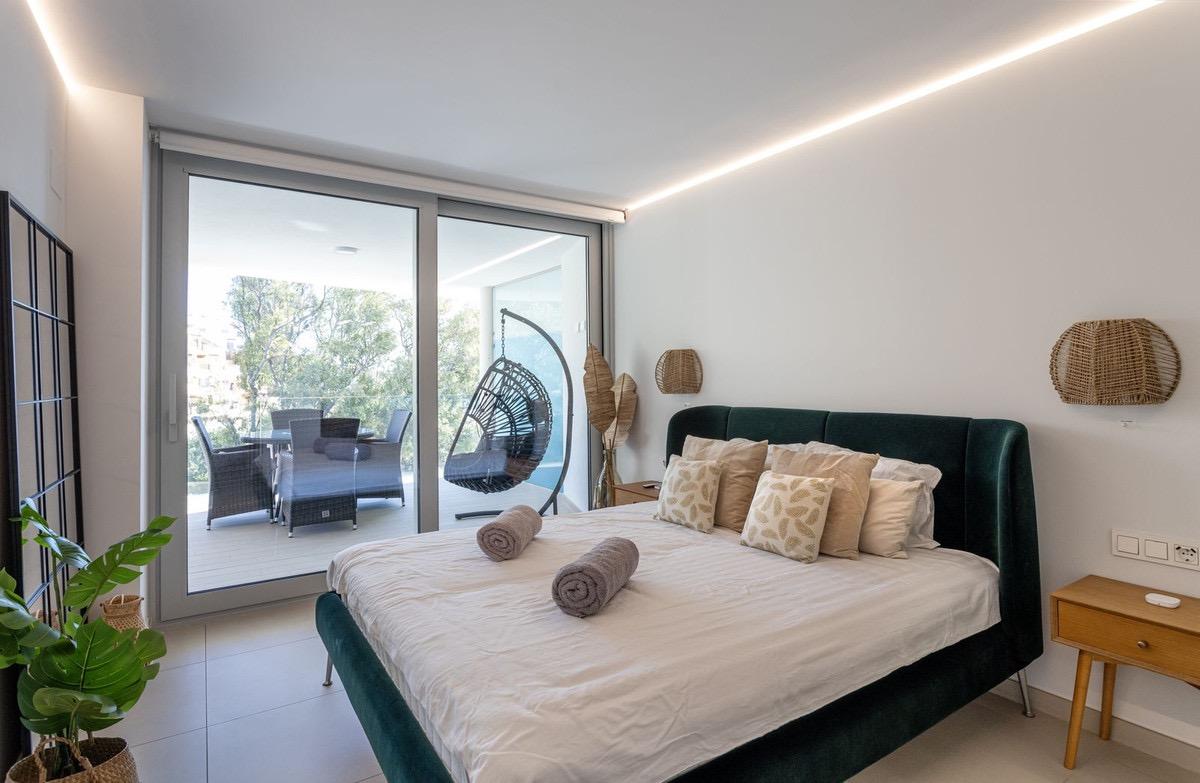 2 Bedroom Apartment in Fuengirola - Photo 12