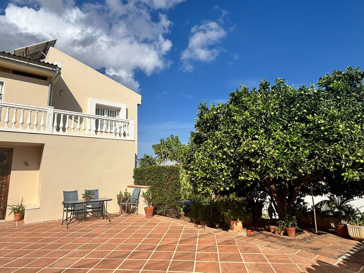 6 Bedroom Villa in Alhaurín de la Torre - Photo 4
