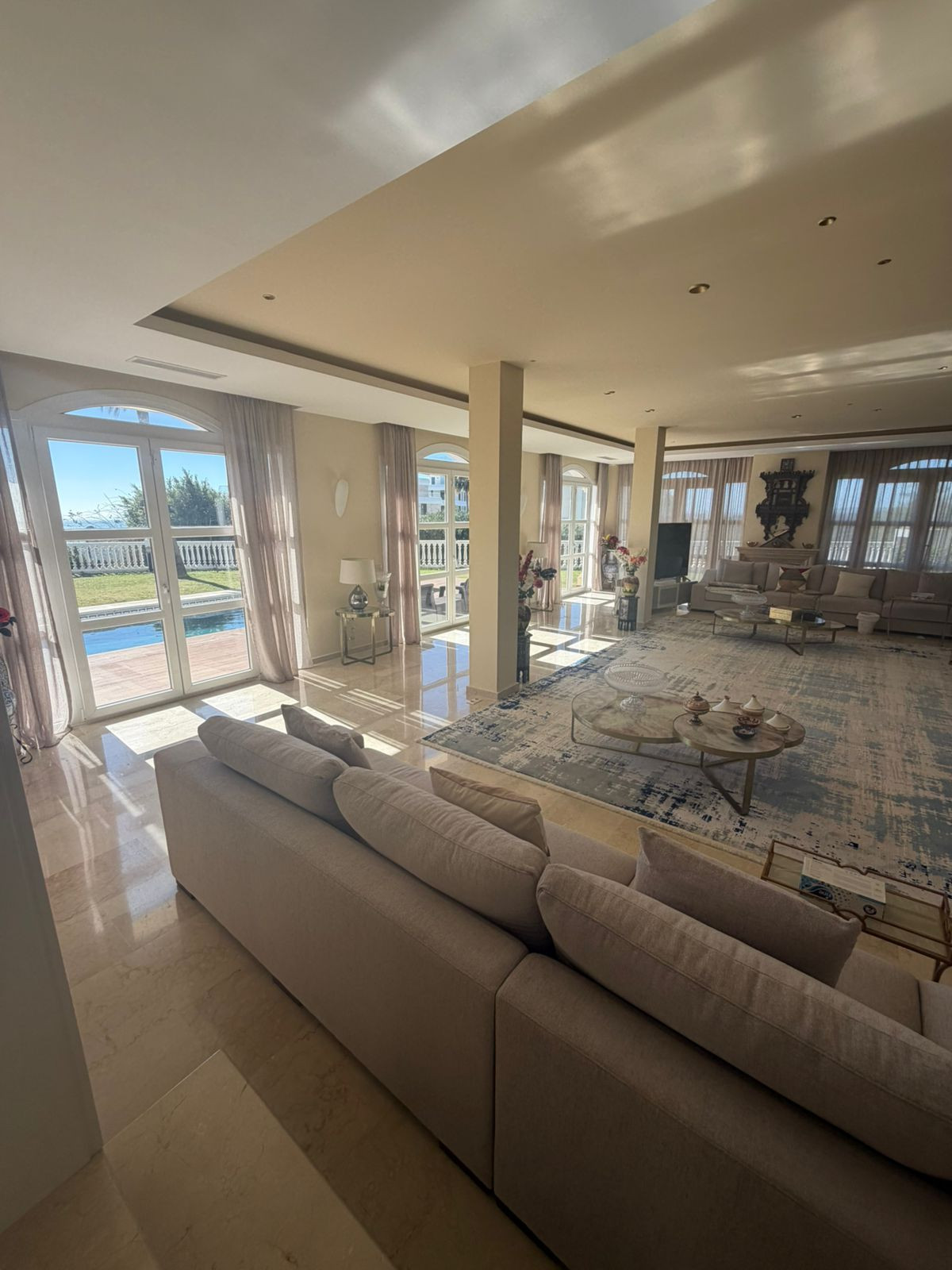 5 Bedroom Villa in Estepona - Photo 10