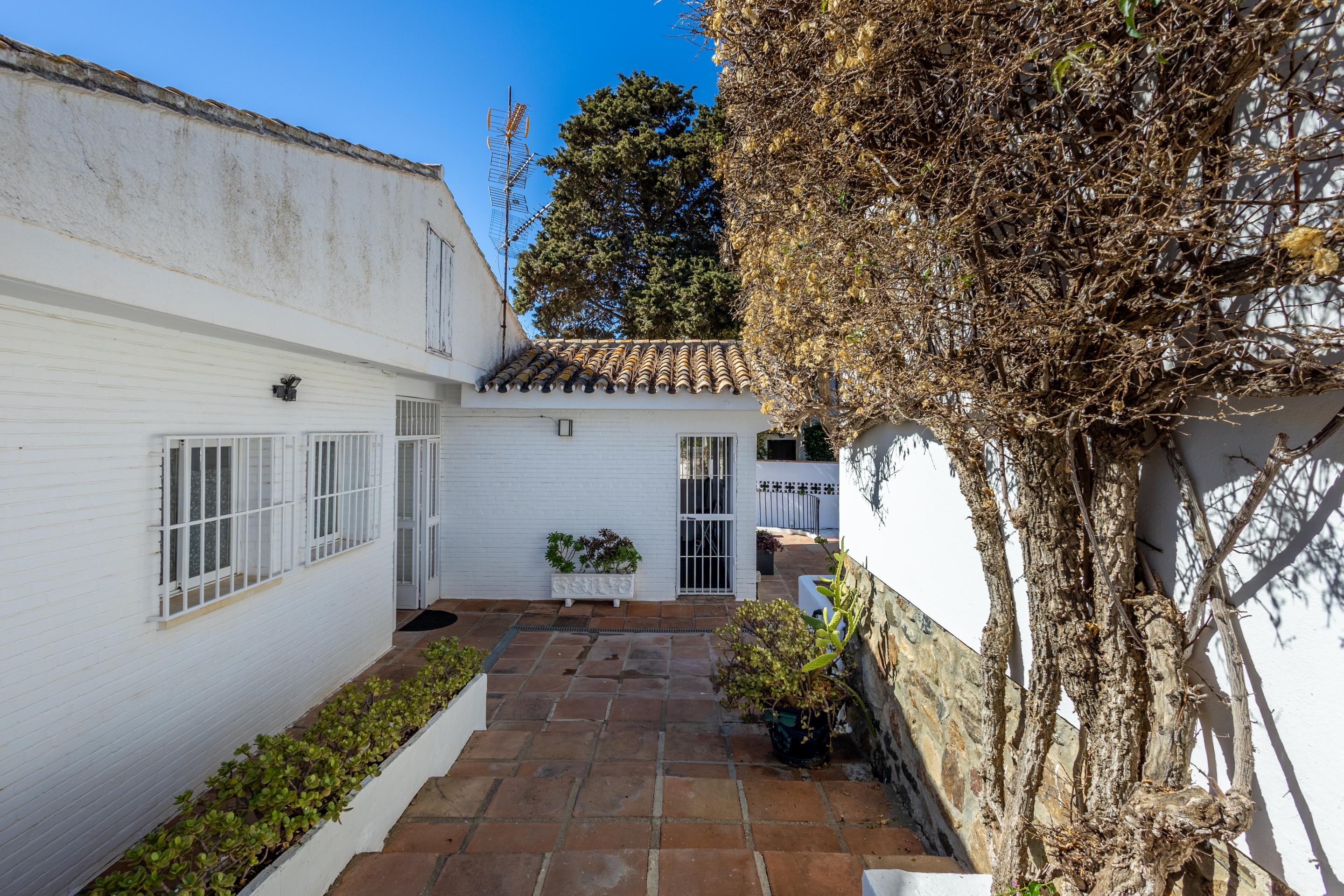 6 Bedroom Villa in Mijas - Photo 34