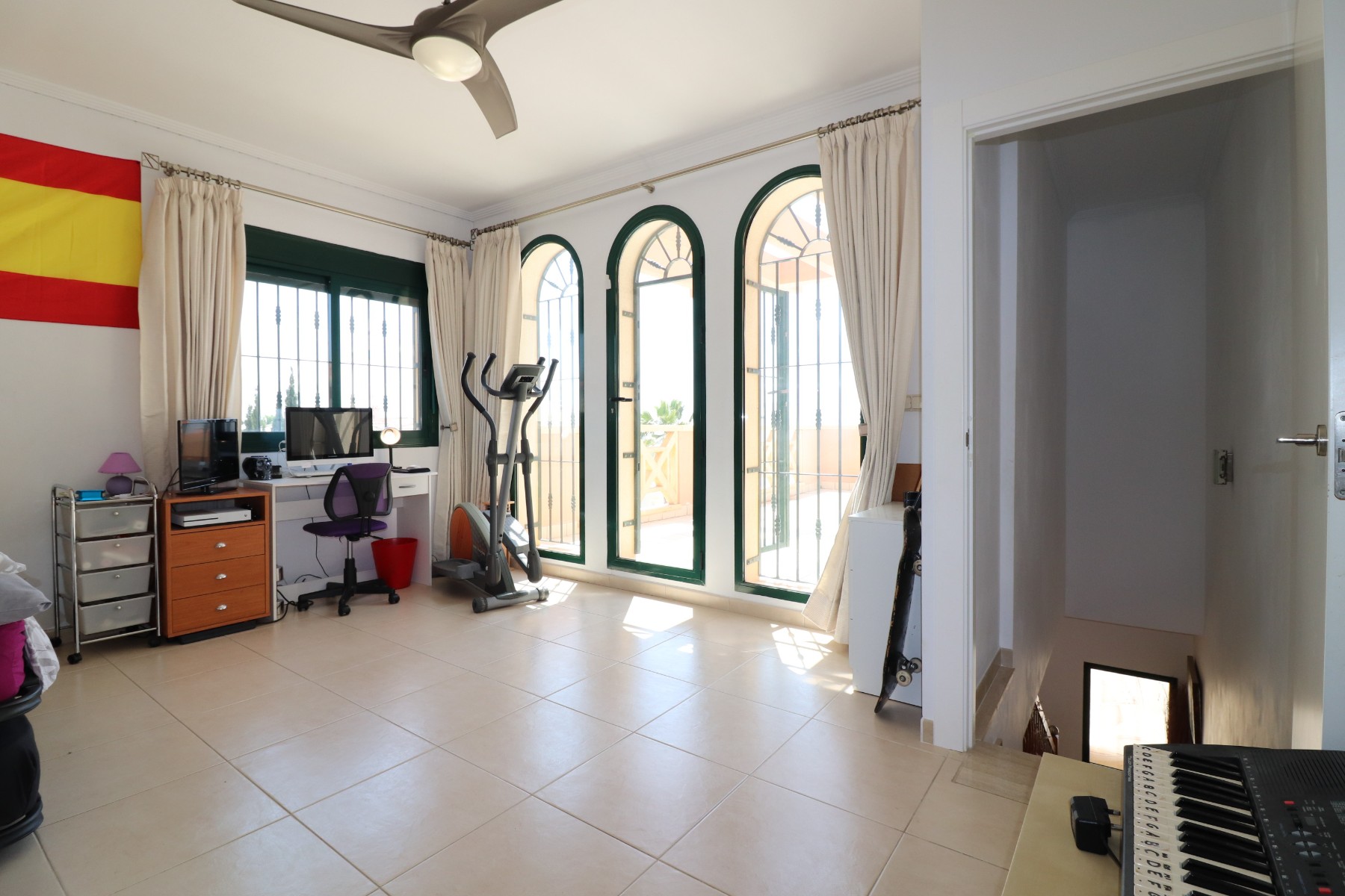 Moradia com 4 quartos com piscina em Alicante, Espanha – Foto 14