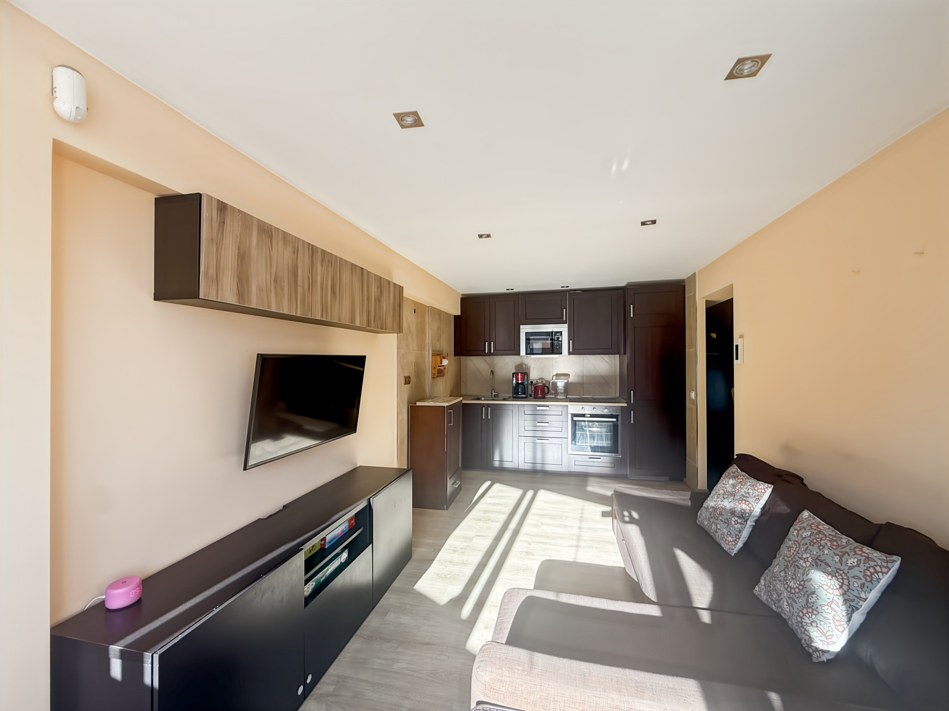 2 Bedroom Apartment in Benalmádena - Photo 7
