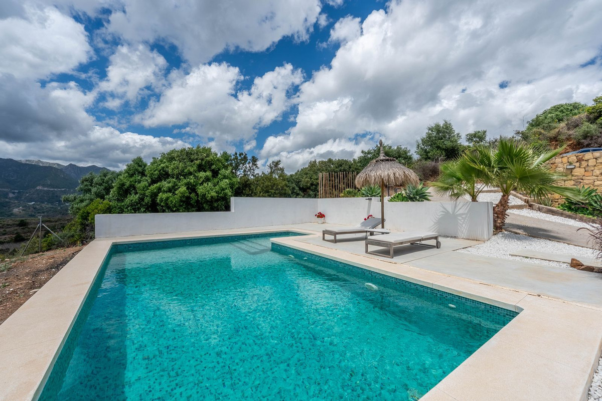 2 Bedroom Villa in Marbella - Photo 26