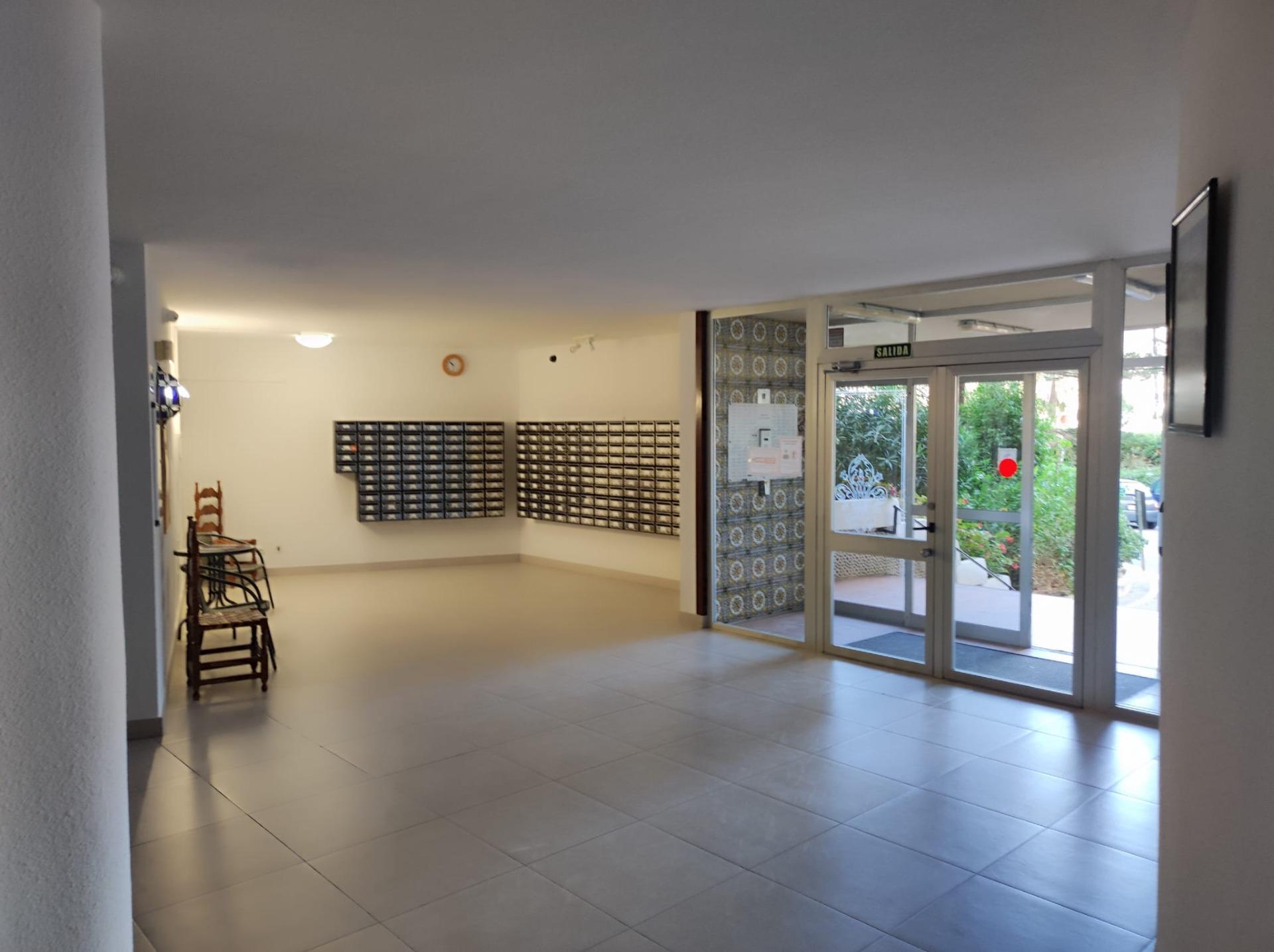 1 Bedroom Apartment in Fuengirola - Photo 23
