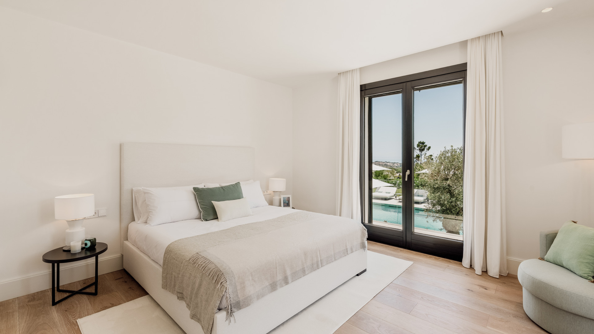 6 Bedroom Villa in Marbella - Photo 23