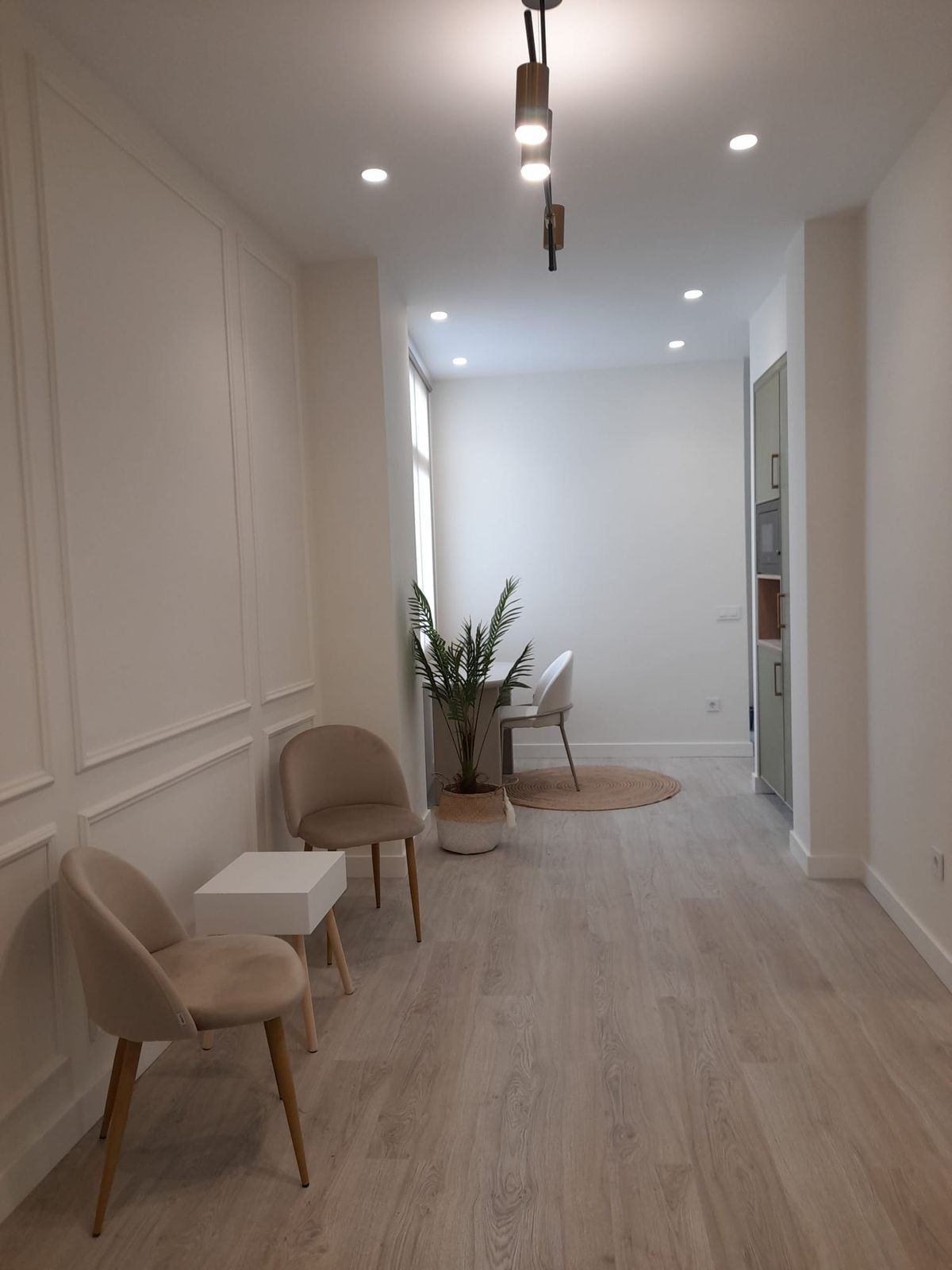 4 Bedroom Apartment in Málaga - Photo 3