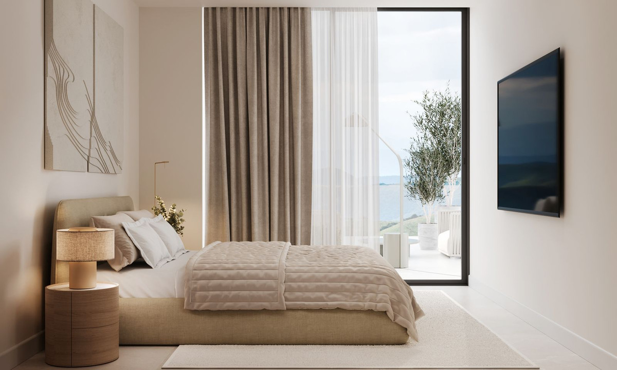 2 Bedroom Apartment in Estepona - Photo 18