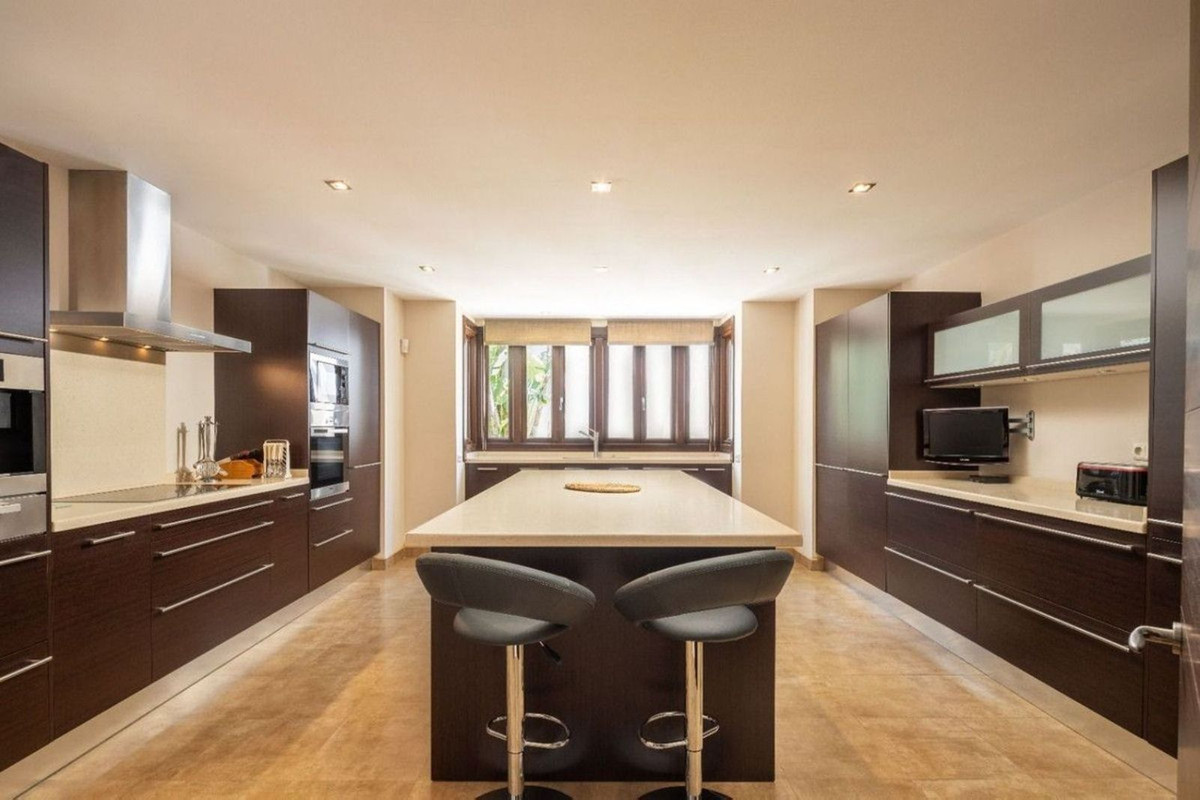6 Bedroom Villa in Benahavís - Foto 13