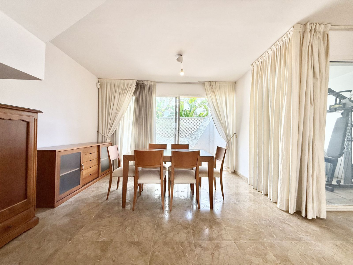 3 Bedroom Townhouse in Marbella - Photo 10