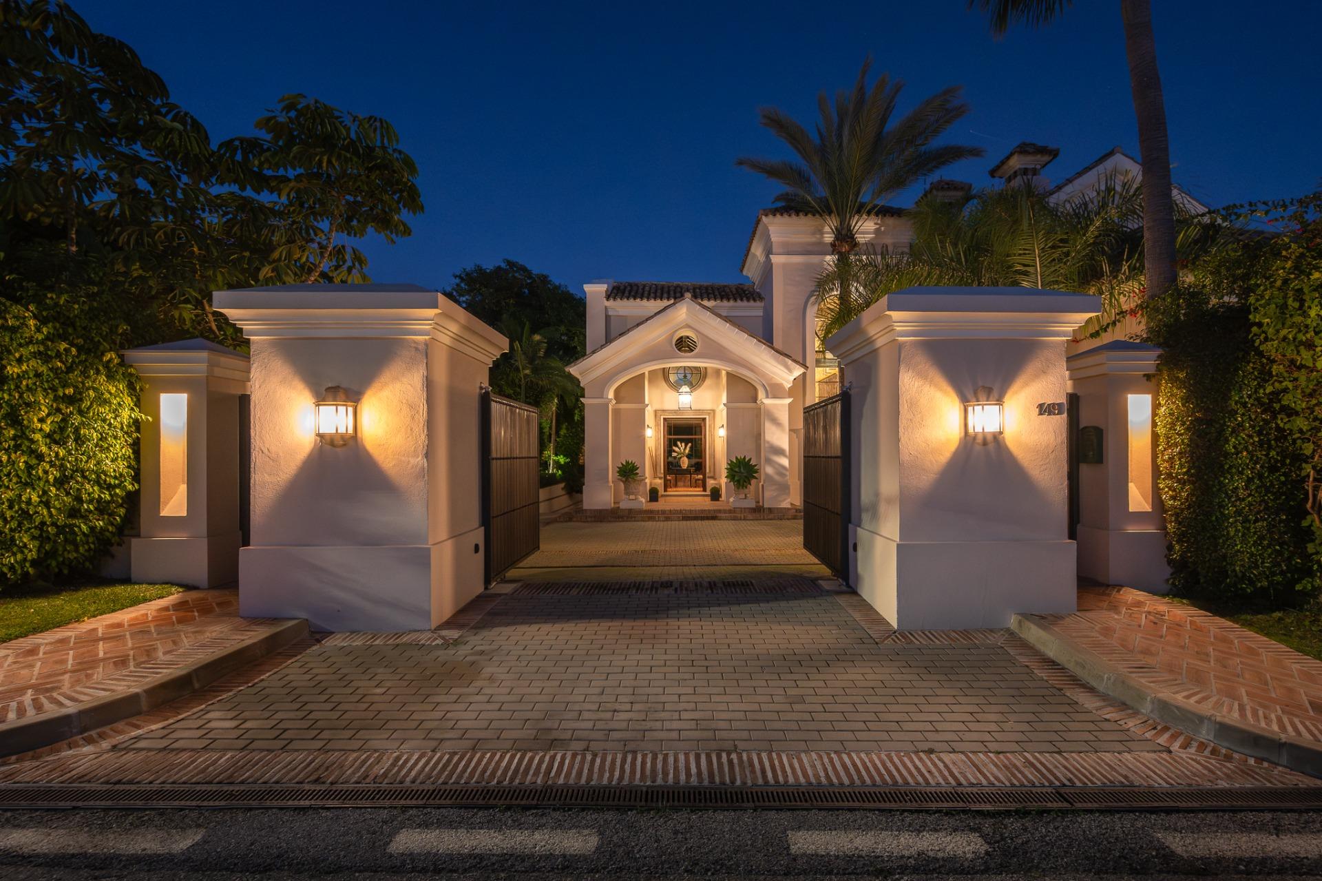 8 Bedroom Villa in San Pedro de Alcántara - Photo 9