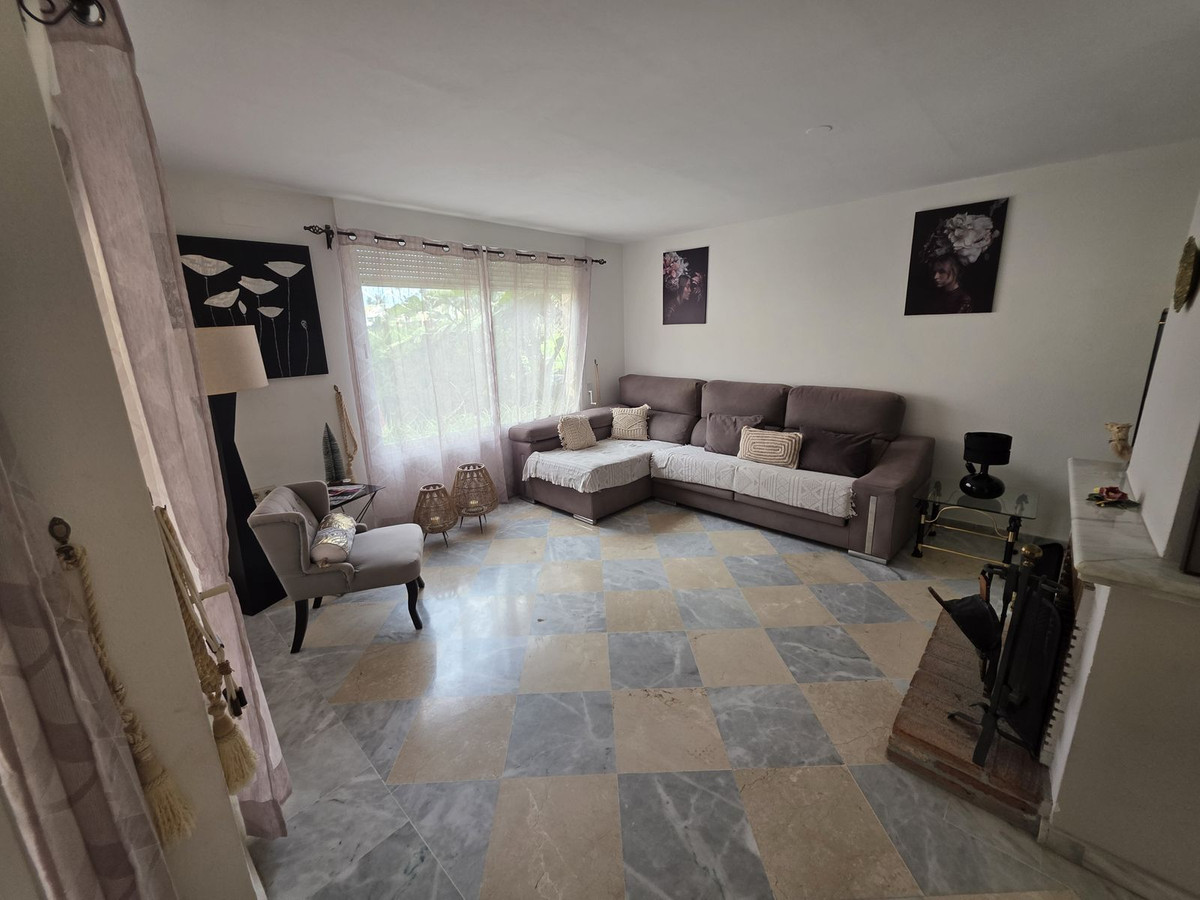 3 Bedroom Villa in San Pedro de Alcántara - Photo 24