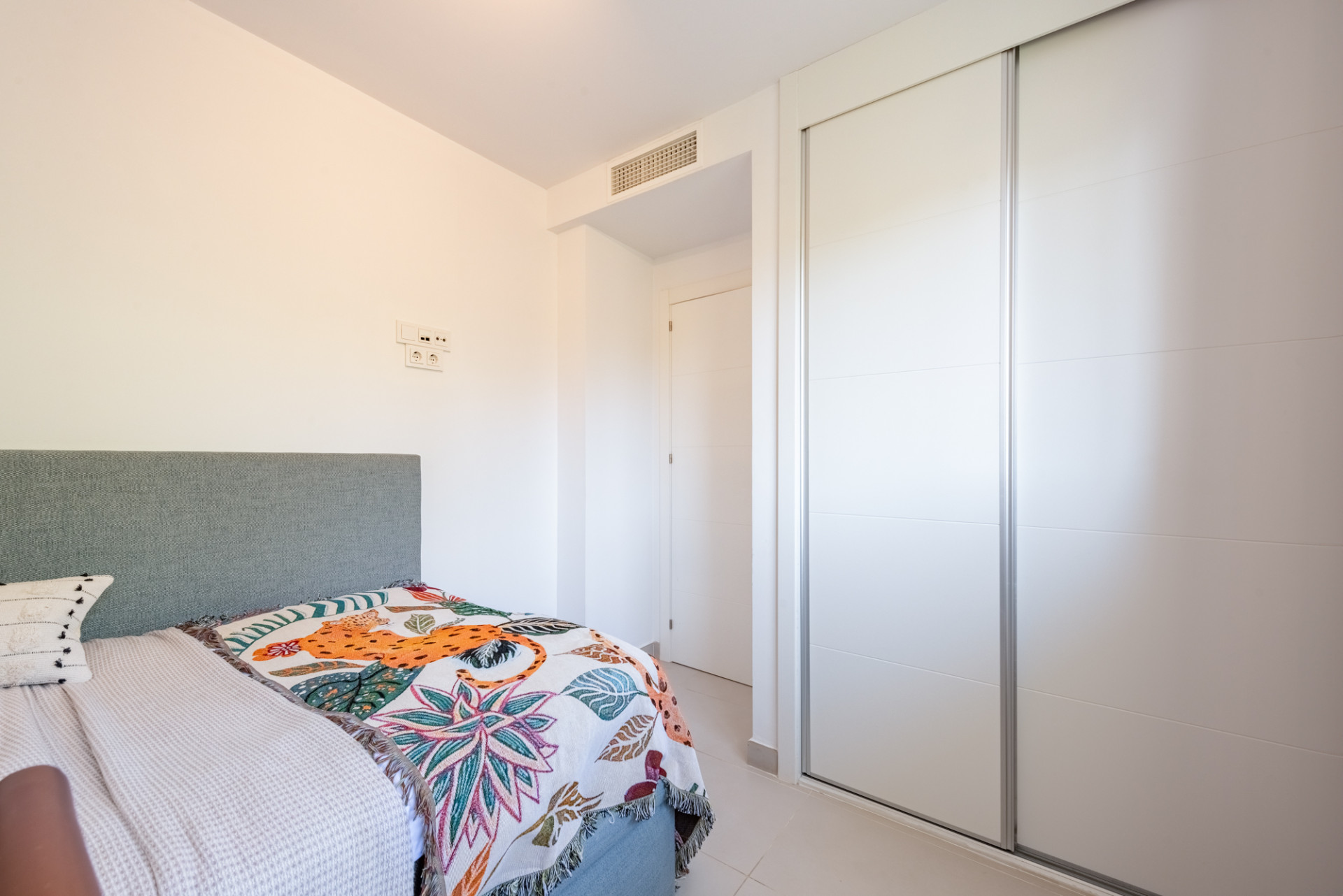 3 Bedroom Apartment in Estepona - Photo 21