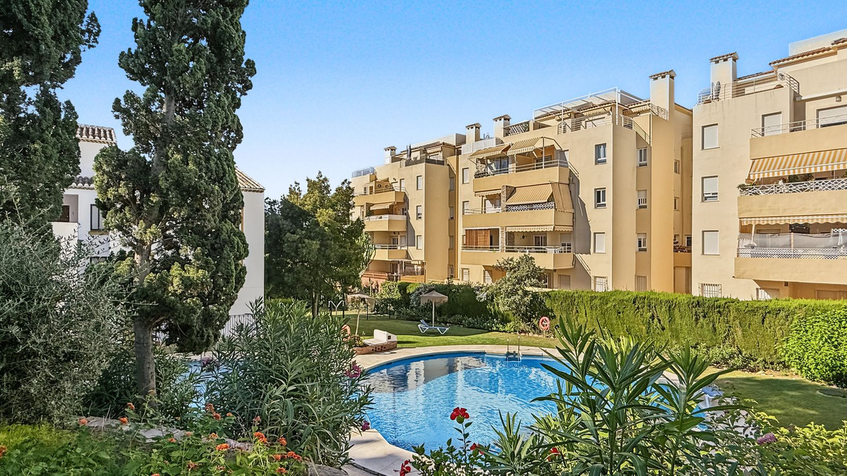 2 Bedroom Apartment in Mijas - Photo 25