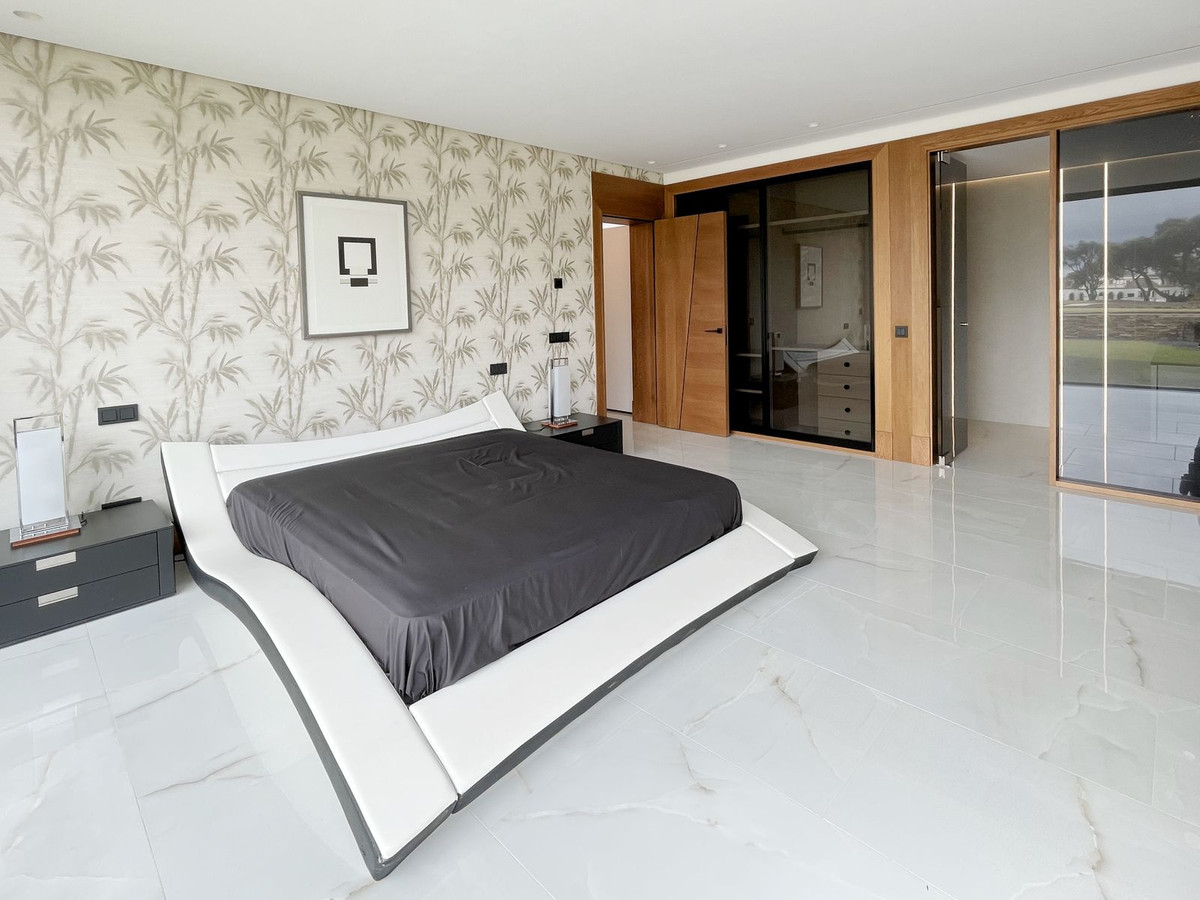 6 Bedroom Villa in San Roque - Photo 74