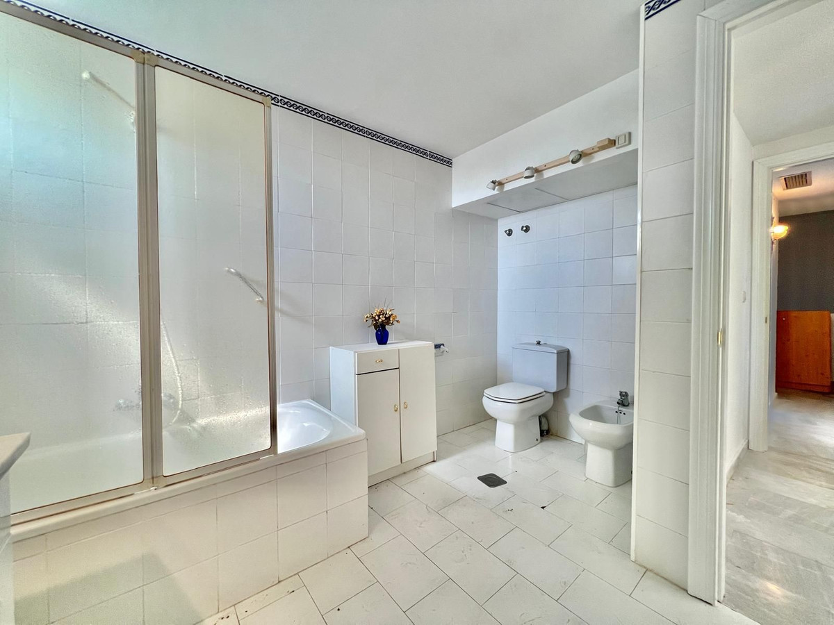 3 Bedroom Townhouse in Estepona - Foto 18