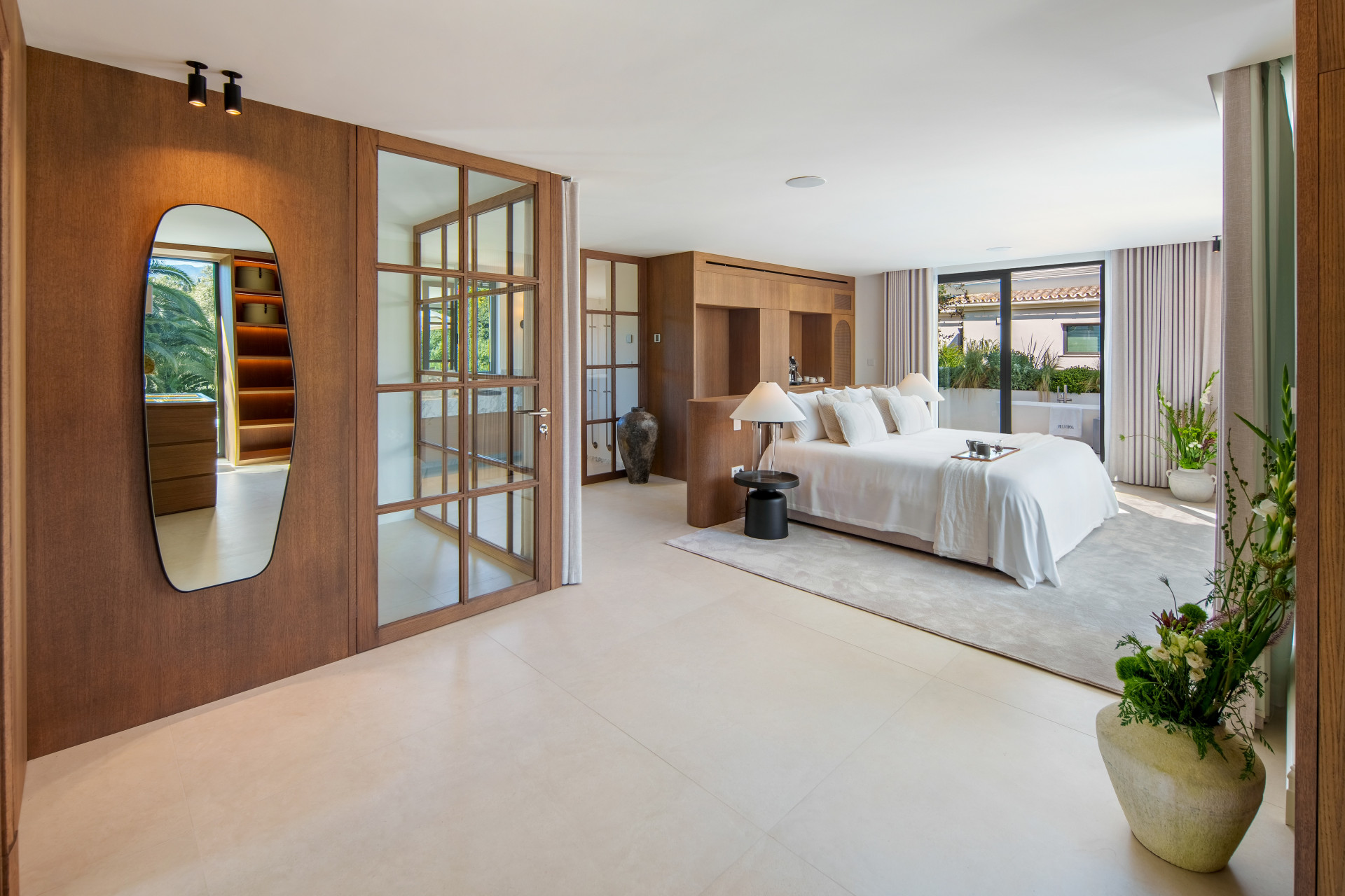 4 Bedroom Villa in Marbella - Photo 2