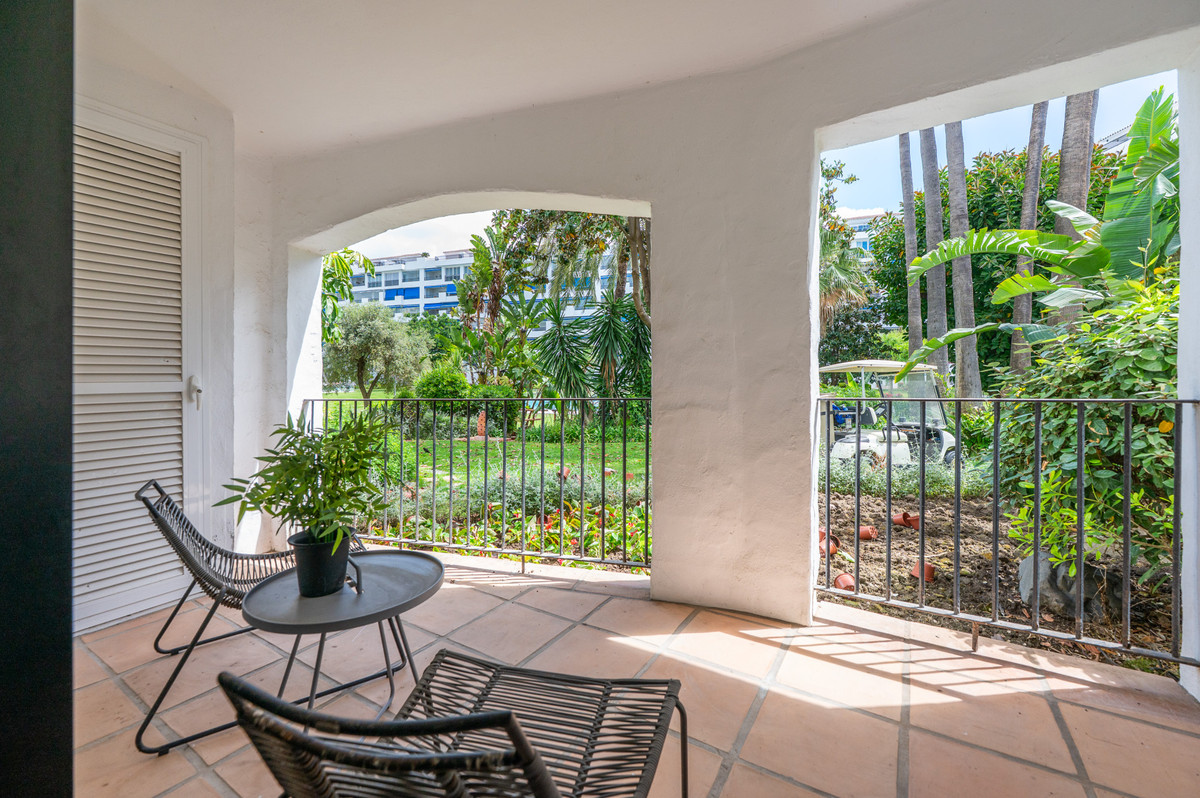 3 Bedroom Apartment in Marbella - Photo 6