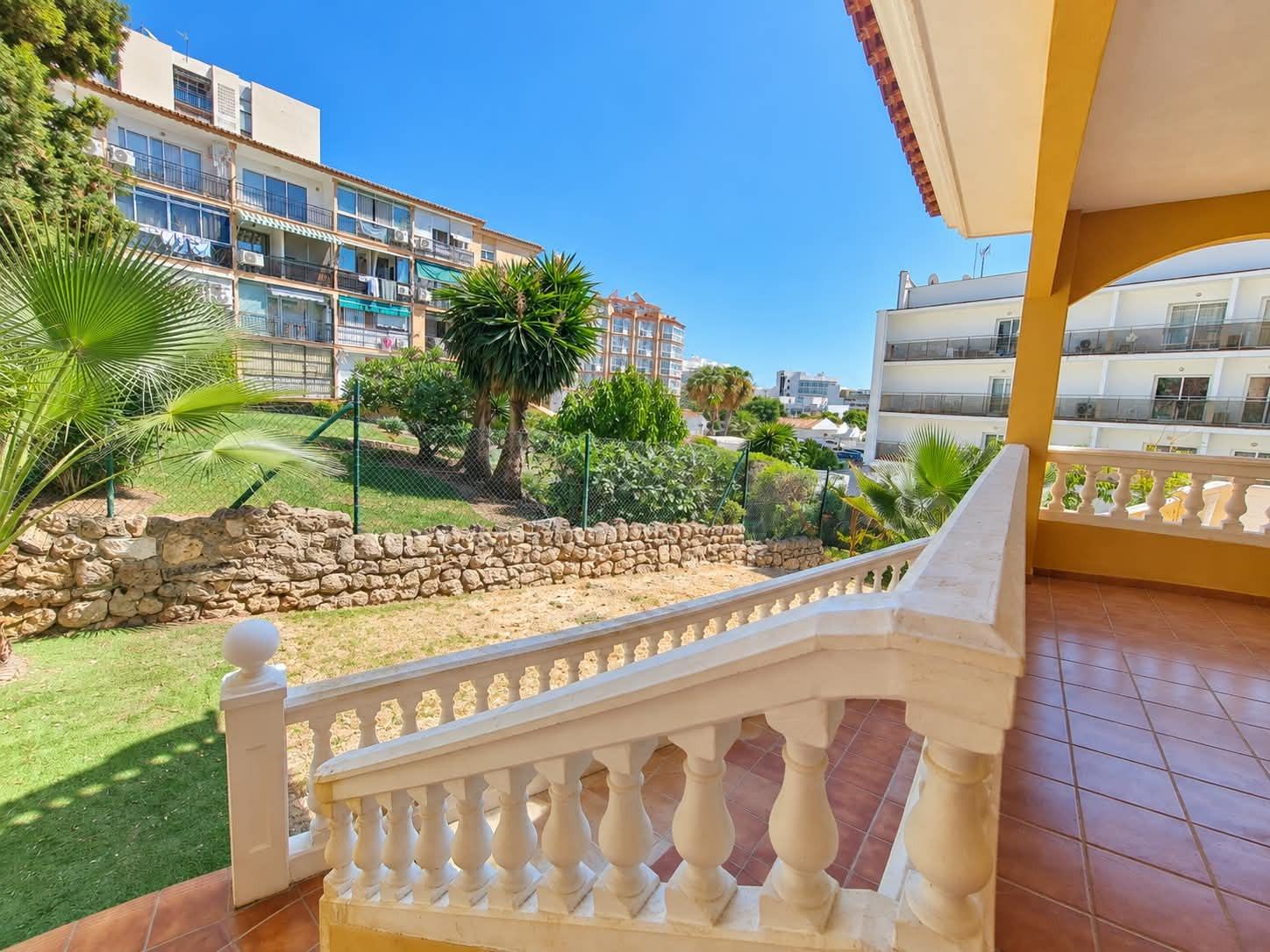2 Bedroom Apartment in Benalmádena - Photo 8