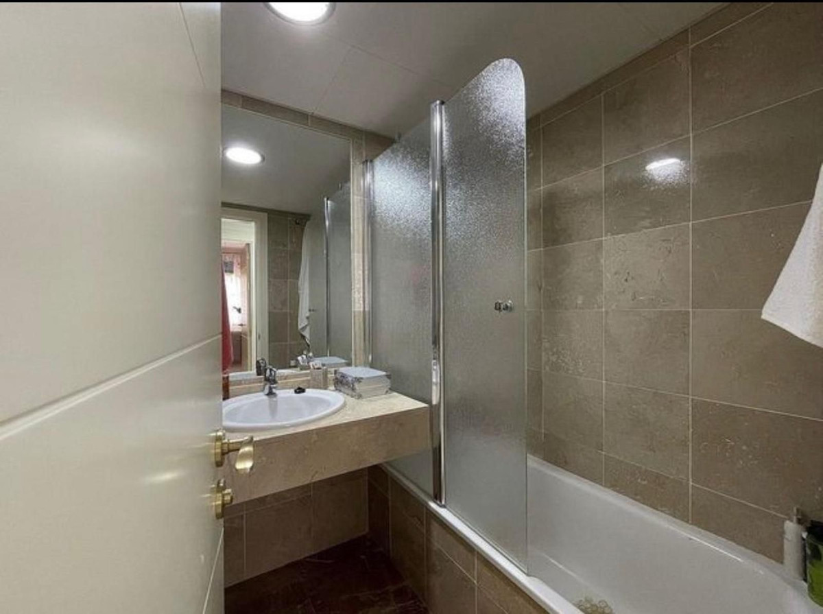 2 Bedroom Apartment in Mijas - Foto 13
