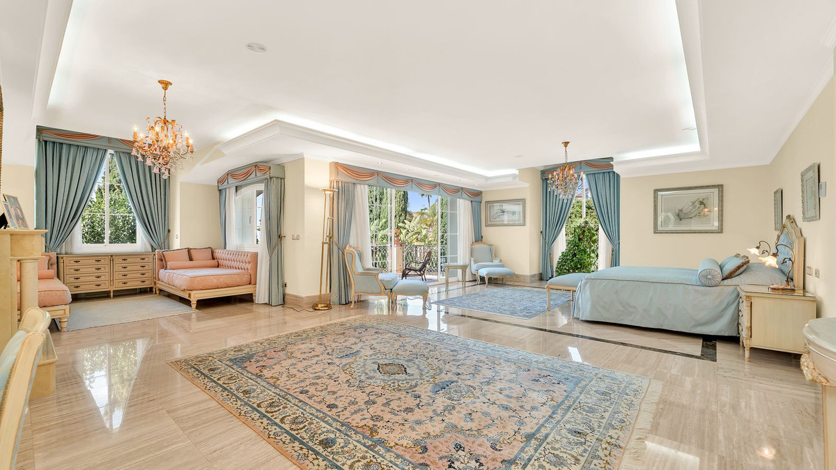 6 Bedroom Villa in Marbella - Foto 10
