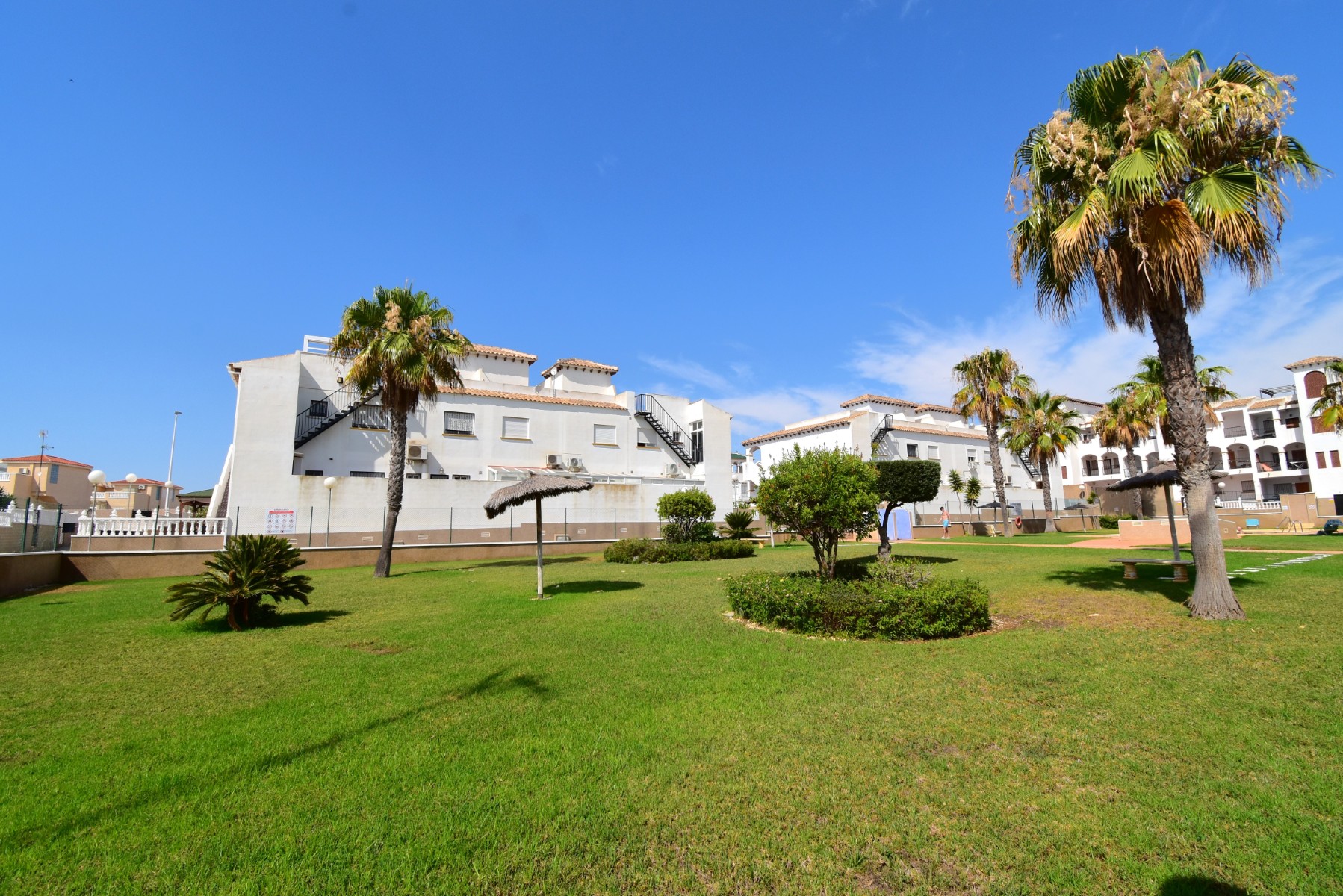 Apartamento com 2 quartos com piscina em Alicante, Espanha – Foto 20