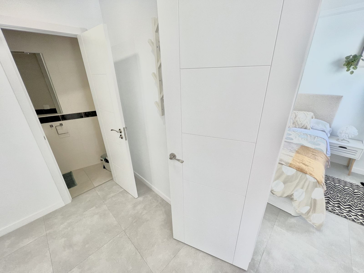 15 Bedroom Apartment in Málaga - Photo 23