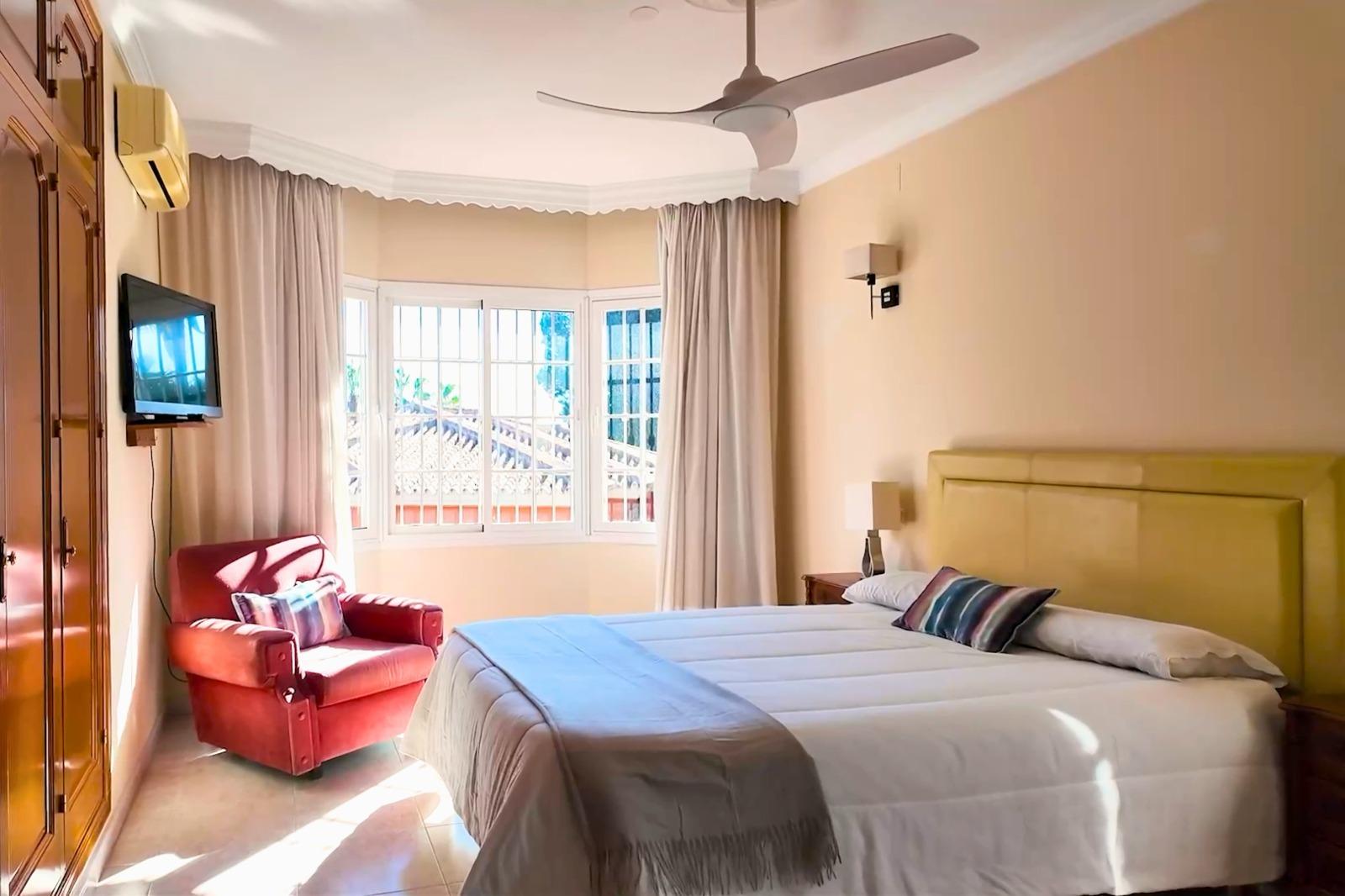 5 Bedroom Villa in Mijas - Photo 8
