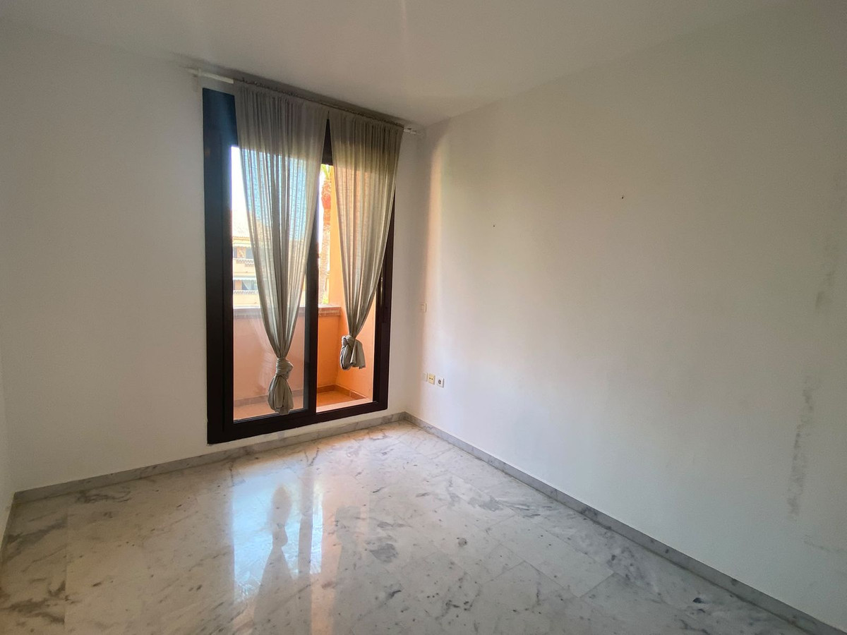 2 Bedroom Apartment in Marbella - Photo 17