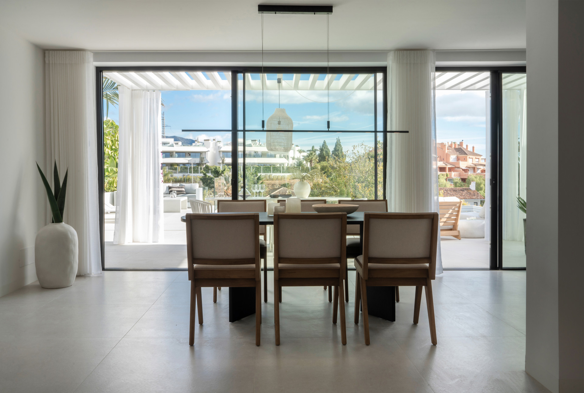 5 Bedroom Villa in Marbella - Photo 10