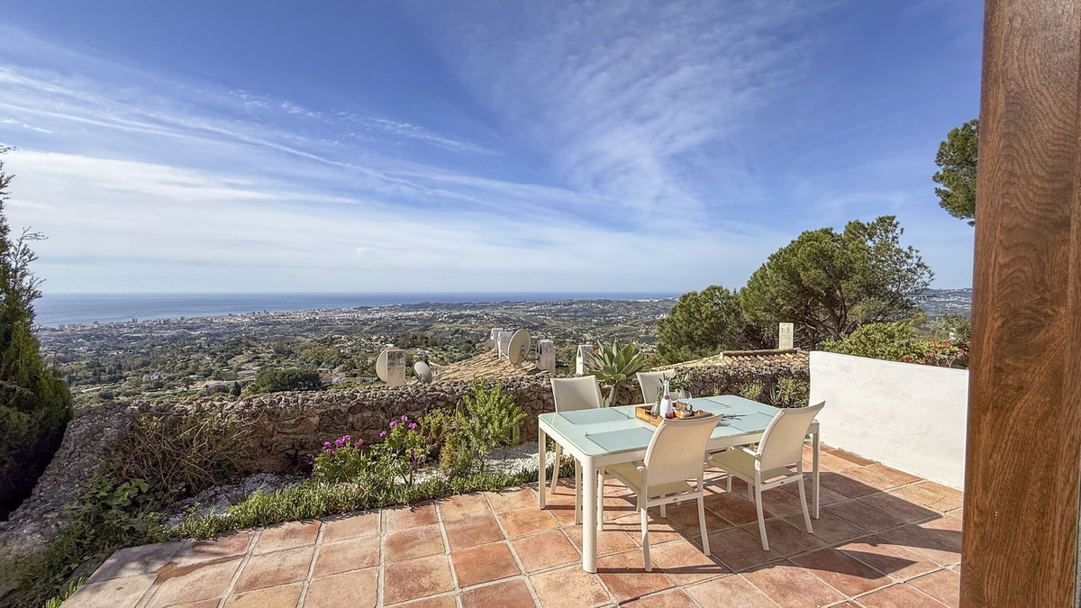 2 Bedroom Villa in Mijas - Photo 3