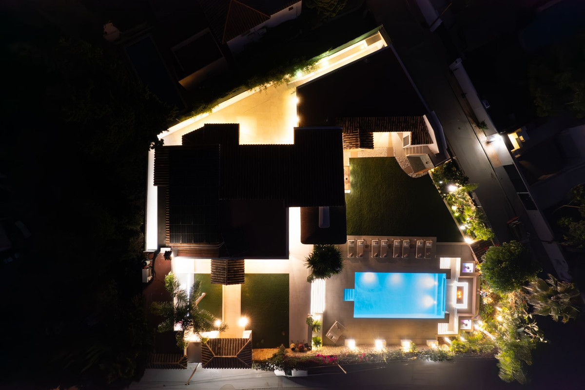 6 Bedroom Villa in Marbella - Photo 10